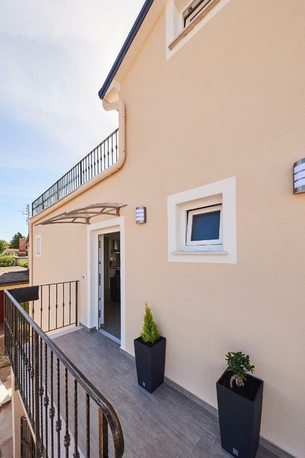Apartment Tamara Umag Exteriör bild
